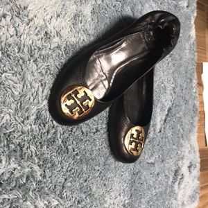 Tory Burch shoes. Made in black leather. Size 7. Hardly shows any wear.